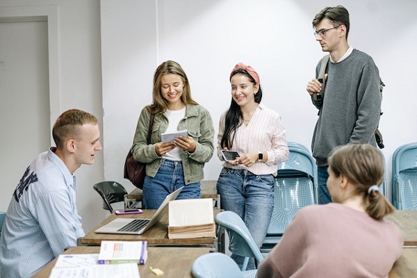 Group of students discussing