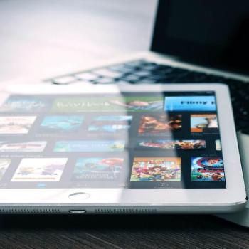INFORMATION AND COMMUNICATION TECHNOLOGIES (ICT), WEB APPLICATION, SOCIAL NETWORKS AND ONLINE TOOLS FOR A NEW EDUCATION.