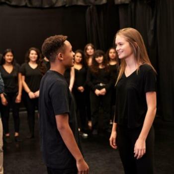 Performance Art Techniques for an Effective Communication