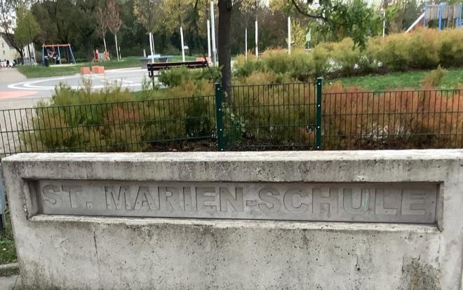 Schulname
