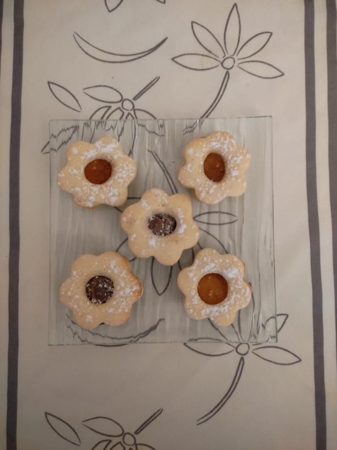 Linzer cake