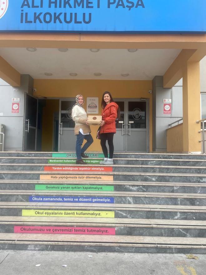 Türkiye Partneri kardeş okul ile projesini paylaştı. Ali Hikmet Paşa ilkokulu bu projenin ortaklarından olan Türk okulunun kardeş okuludur. Okullarımızın psikolojik danışmanları işbirliği yaparlar. Ali Hikmet Paşa ilkokulu psikolojik danışmanı mindfulness projemiz hakkında bilgilendirildi.