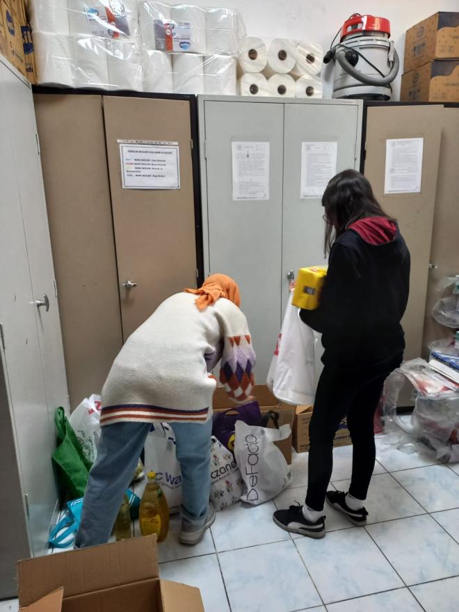 ARZUHAN DUYGU ÖRNEK GAZİ HIGH SCHOLL  Awarenes of charity was raised by delivering aid to those in need