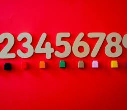Wooden toy numbers 1 2 3 4 5 6 7 8 9 