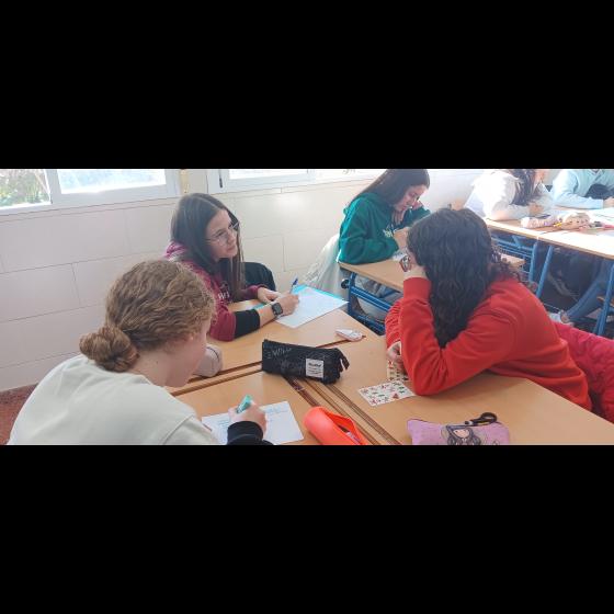 Spanish students working on Christmas cards 