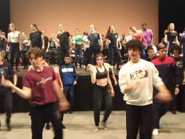 Erasmus public music and dance show : "What a cinema!" during 2022 mobility in Vienne