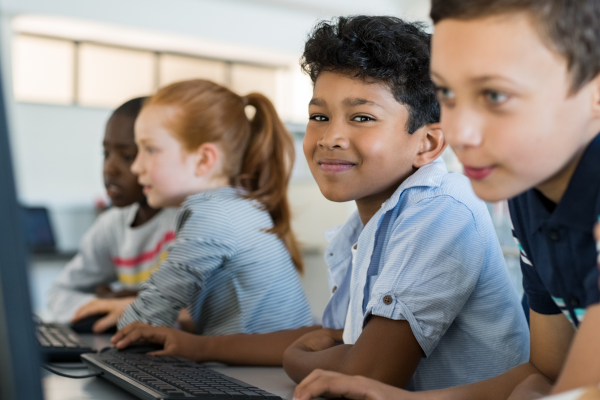kids using computers